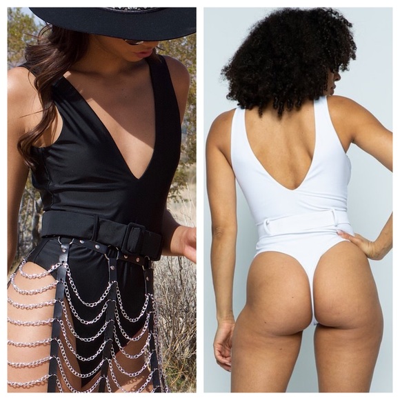 Black Deep V Bodysuit With Belt - Picture 2 of 5